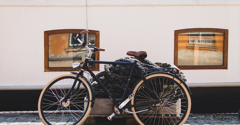 comfortable beach cruiser black